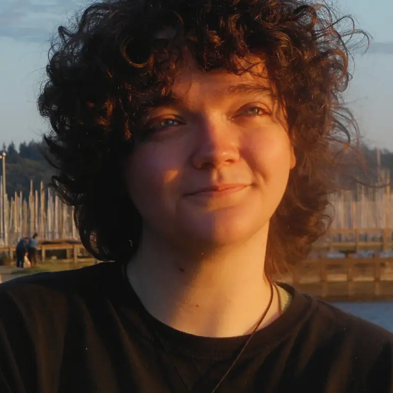 Ally Kineman (they/them) headshot